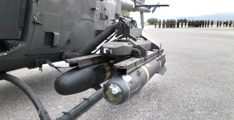 Εντυπωσιακές εικόνες από την παραλαβή των «Kiowa Warrior» και «Chinook»